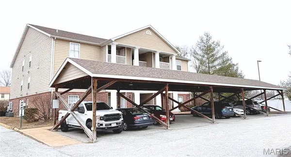 $125,000 | 660 Materdie Lane, Unit 204, Florissant, MO 63031