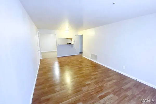 $125,000 | 660 Materdie Lane, Unit 204, Florissant, MO 63031