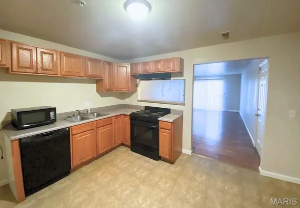 $125,000 | 660 Materdie Lane, Unit 204, Florissant, MO 63031