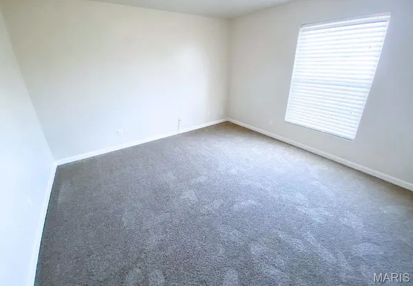 $125,000 | 660 Materdie Lane, Unit 204, Florissant, MO 63031