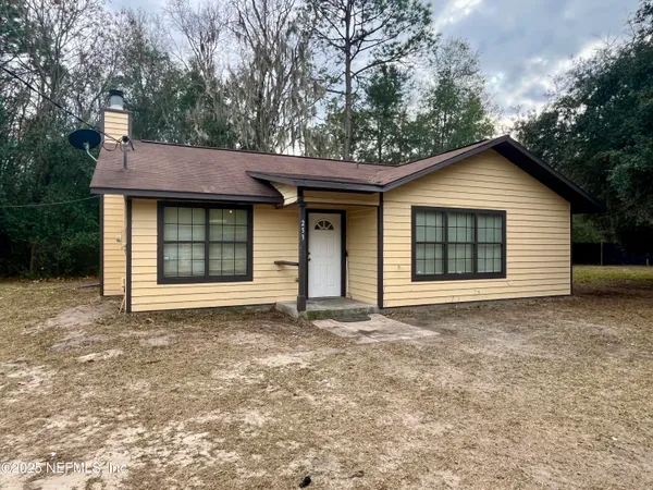 $165,000 | 253 Lakeview Court, Interlachen, FL 32148