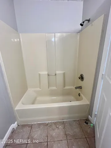 $179,900 | 253 Lakeview Court, Interlachen, FL 32148