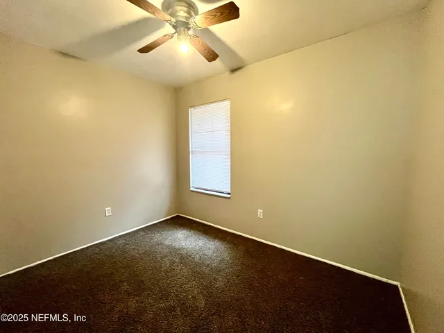 $179,900 | 253 Lakeview Court, Interlachen, FL 32148