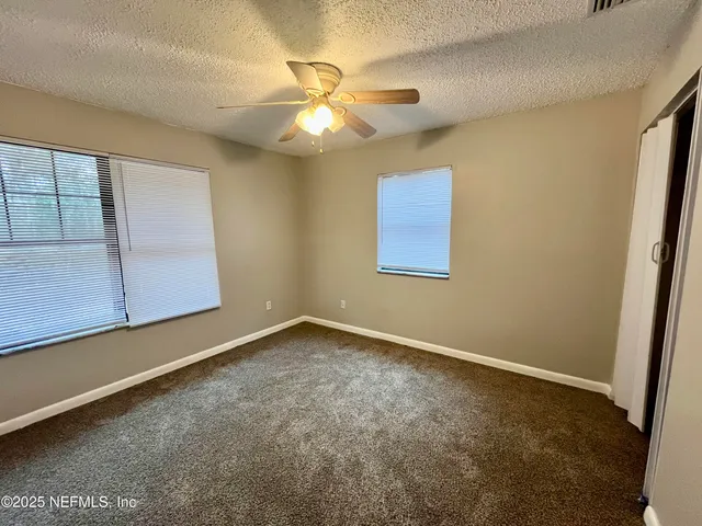 $179,900 | 253 Lakeview Court, Interlachen, FL 32148