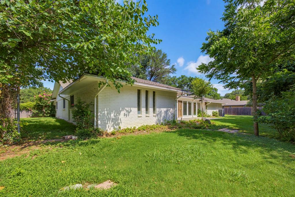 21 Crosslands Road Benbrook, TX 76132 - Photo 28 of 32