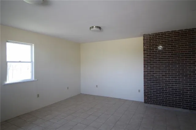 $650,000 | 16468 Highway 16, Oskaloosa, KS 66066