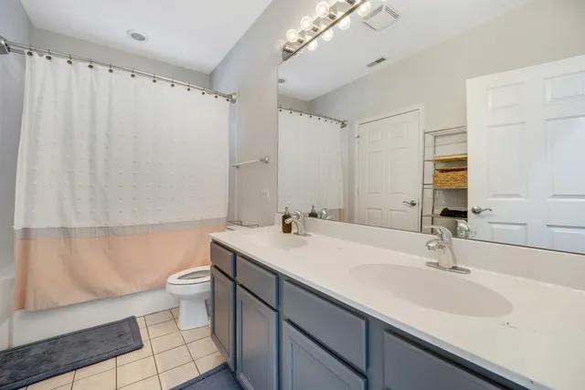 $2,695 | 947 West 14th Place, Unit 3A, Chicago, IL 60608