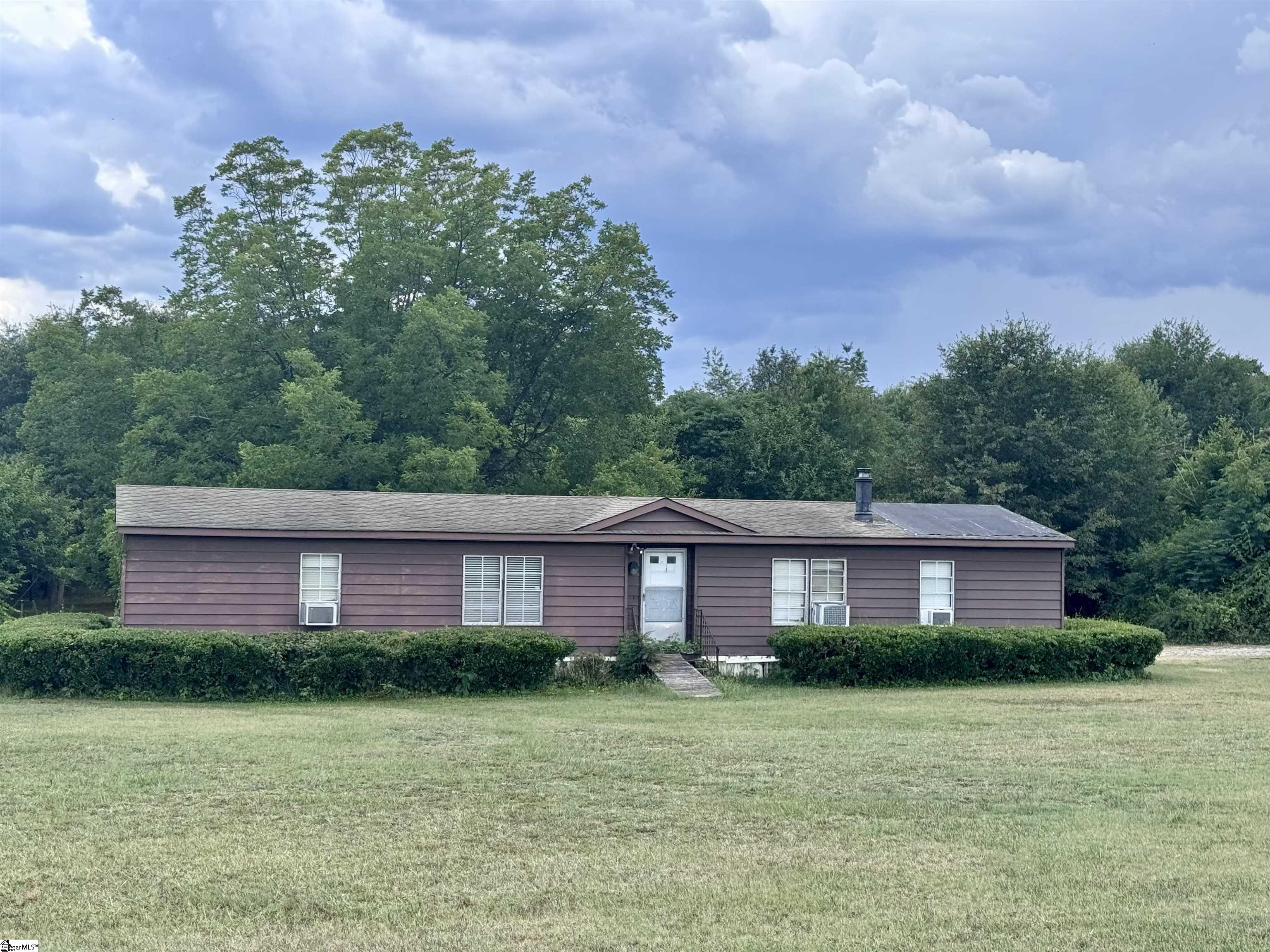 160 Cooper Road Campobello, SC 29322 - Photo 2 of 14