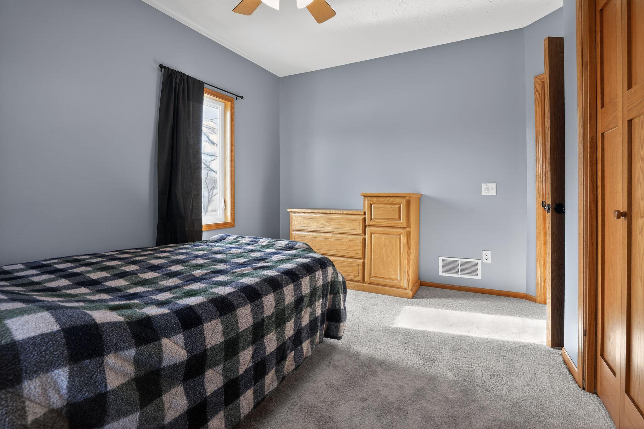 1048 45th Street West Northfield, MN 55057 - Photo 17 of 35