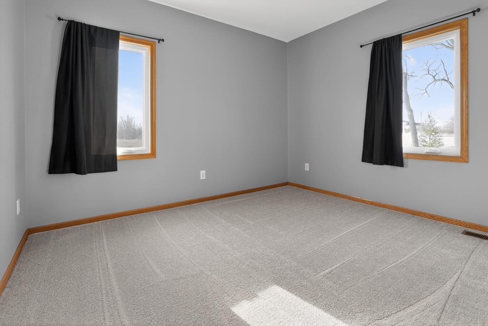 1048 45th Street West Northfield, MN 55057 - Photo 5 of 35