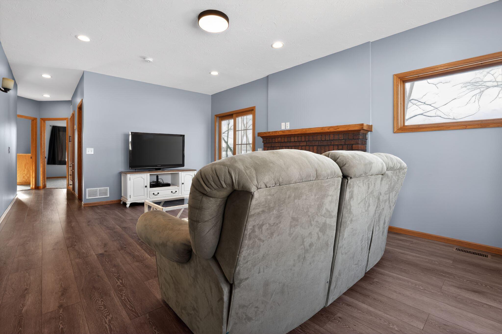 1048 45th Street West Northfield, MN 55057 - Photo 7 of 35