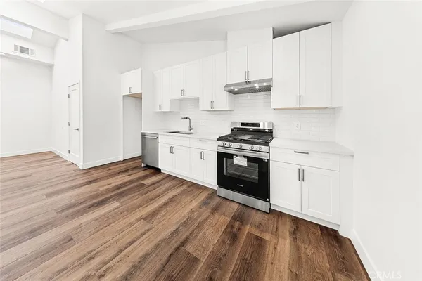 $3,300 | 13010 Hartland Street, North Hollywood, CA 91605