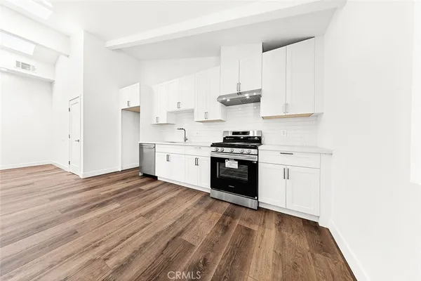 $3,300 | 13010 Hartland Street, North Hollywood, CA 91605