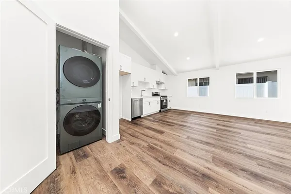 $3,300 | 13010 Hartland Street, North Hollywood, CA 91605