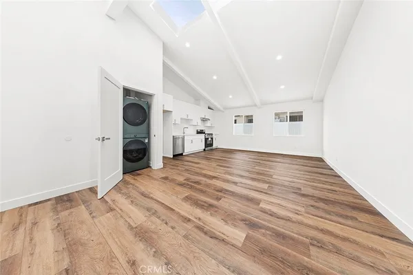 $3,300 | 13010 Hartland Street, North Hollywood, CA 91605