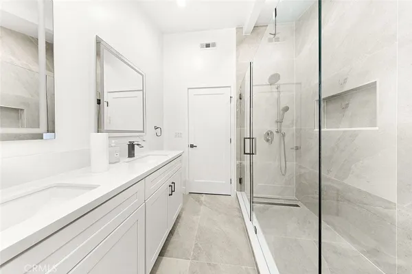 $3,300 | 13010 Hartland Street, North Hollywood, CA 91605
