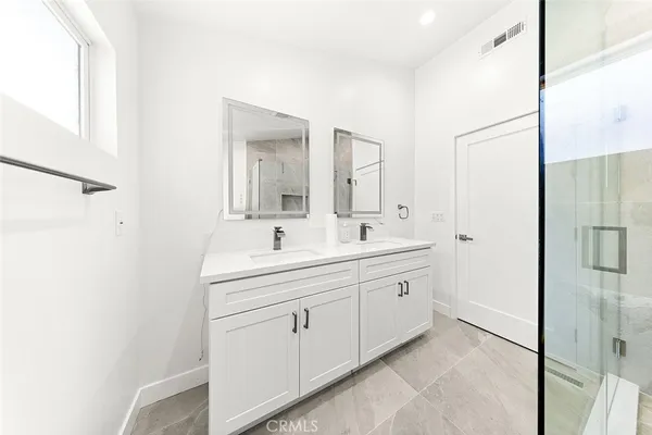 $3,300 | 13010 Hartland Street, North Hollywood, CA 91605