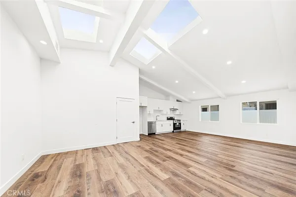 $3,300 | 13010 Hartland Street, North Hollywood, CA 91605