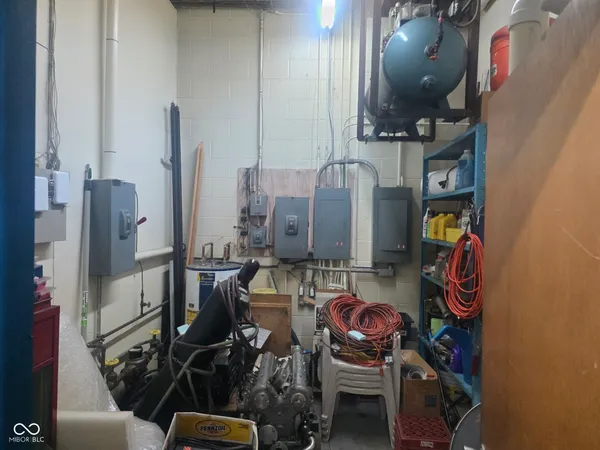 $2,750 | 1805 West 15th Street, Indianapolis, IN 46202