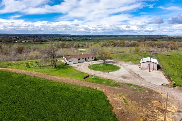 $599,900 | 8989 Hillview Road, Emmett, ID 83617