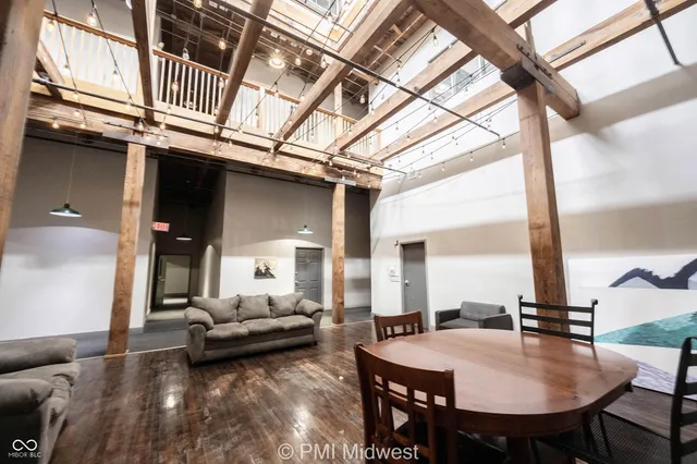 $1,199 | 501 Madison Avenue, Unit 202, Indianapolis, IN 46225