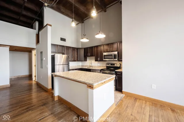 $1,199 | 501 Madison Avenue, Unit 202, Indianapolis, IN 46225