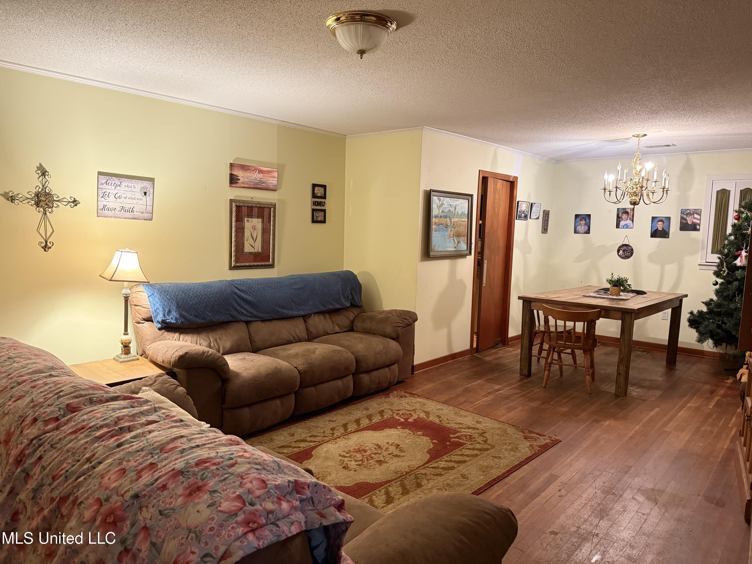 109 Mission Road Winona, MS 38967 - Photo 5 of 11 IMG_9747