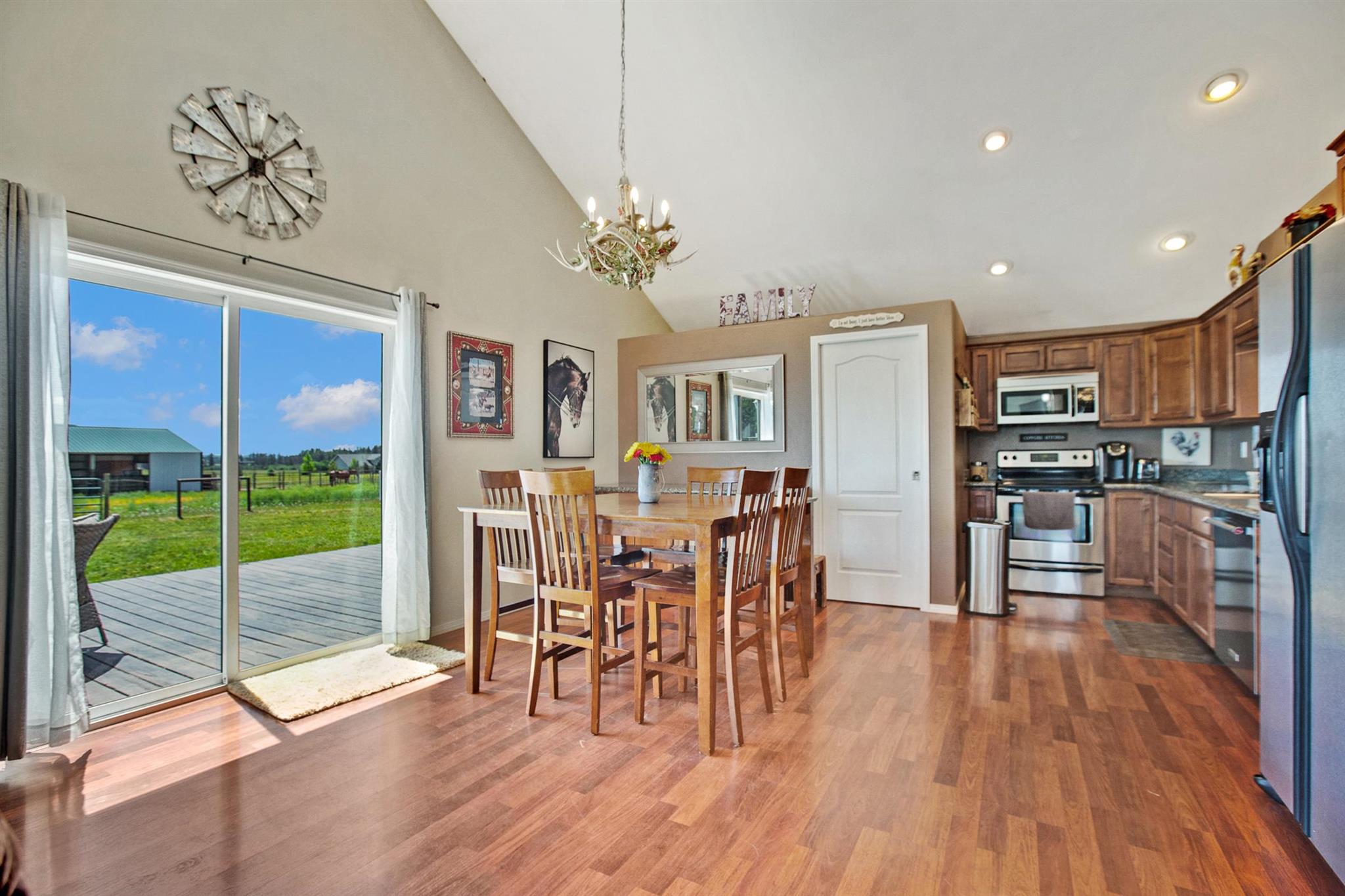 37107 North Short Road Deer Park, WA 99006 - Photo 8 of 33