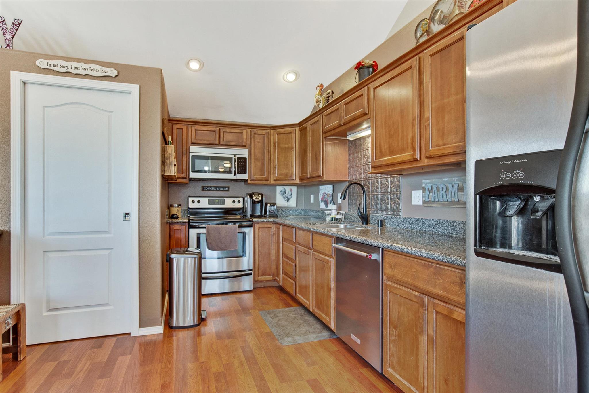 37107 North Short Road Deer Park, WA 99006 - Photo 9 of 33