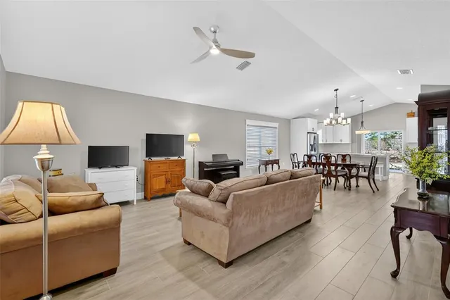 $402,000 | 12579 Northeast 49th Drive, Oxford, FL 34484