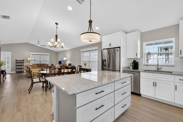 $402,000 | 12579 Northeast 49th Drive, Oxford, FL 34484