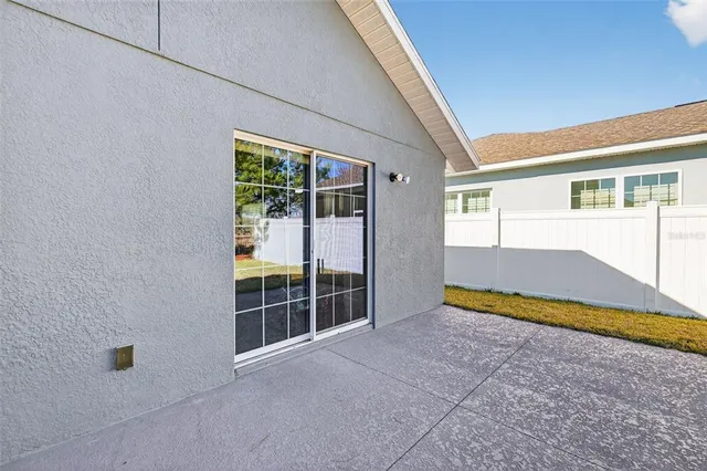 $402,000 | 12579 Northeast 49th Drive, Oxford, FL 34484