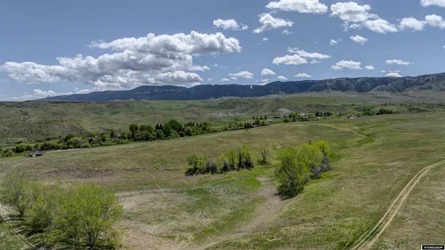 $379,715 | 6 Traveras Road, Casper, WY 82604