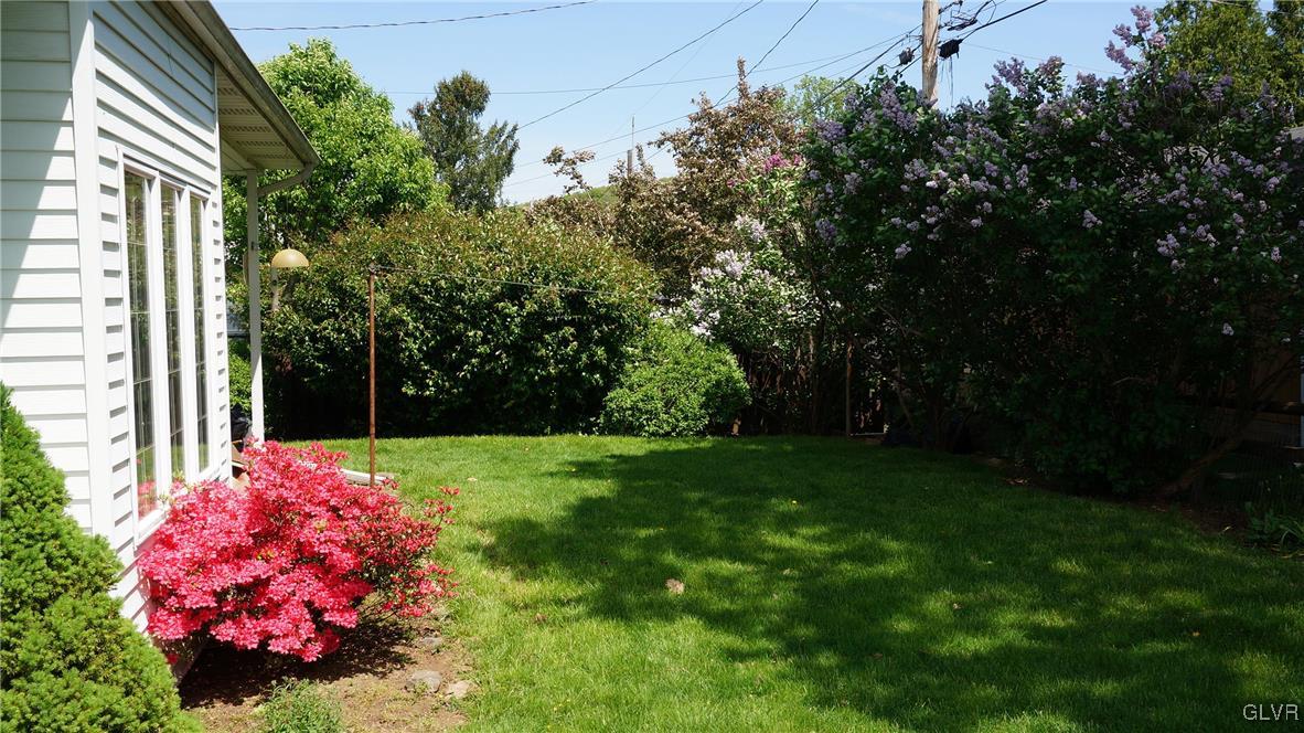 433 Maple Road Hellertown, PA 18055 - Photo 7 of 41 Gallery Image 7