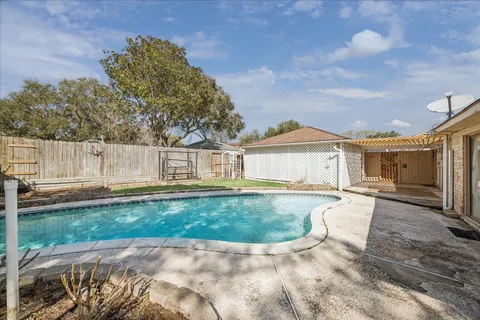 $300,000 | 1747 Hilton Head Drive, Missouri City, TX 77459