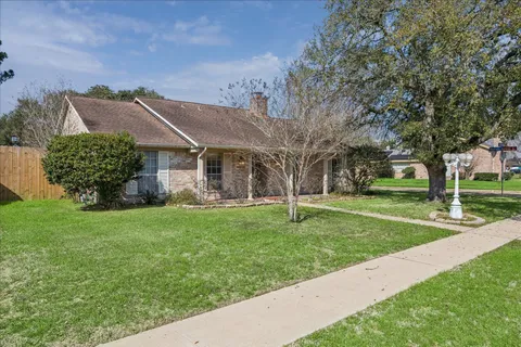 $300,000 | 1747 Hilton Head Drive, Missouri City, TX 77459