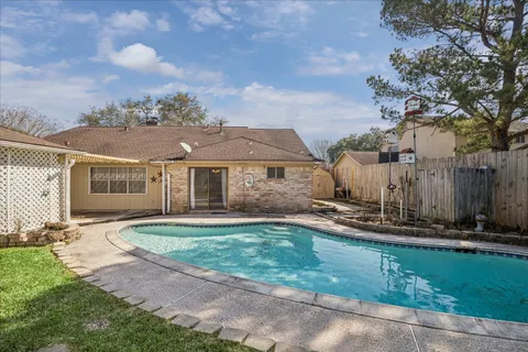 $300,000 | 1747 Hilton Head Drive, Missouri City, TX 77459