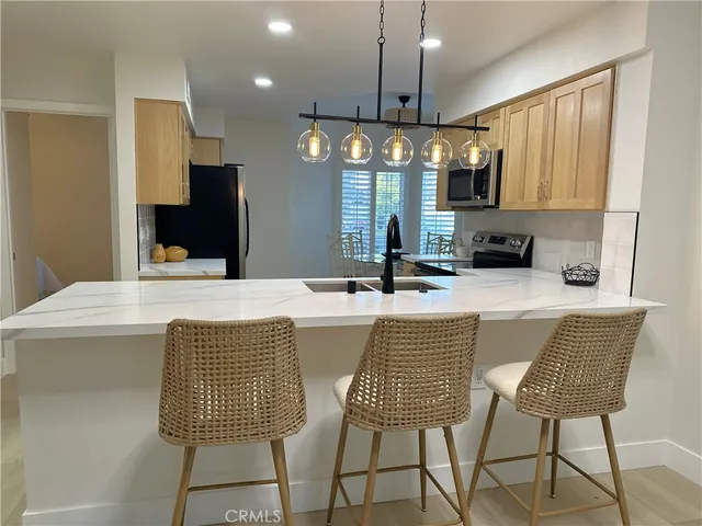 $499,900 | 280 Vista Royale Circle East, Palm Desert, CA 92211