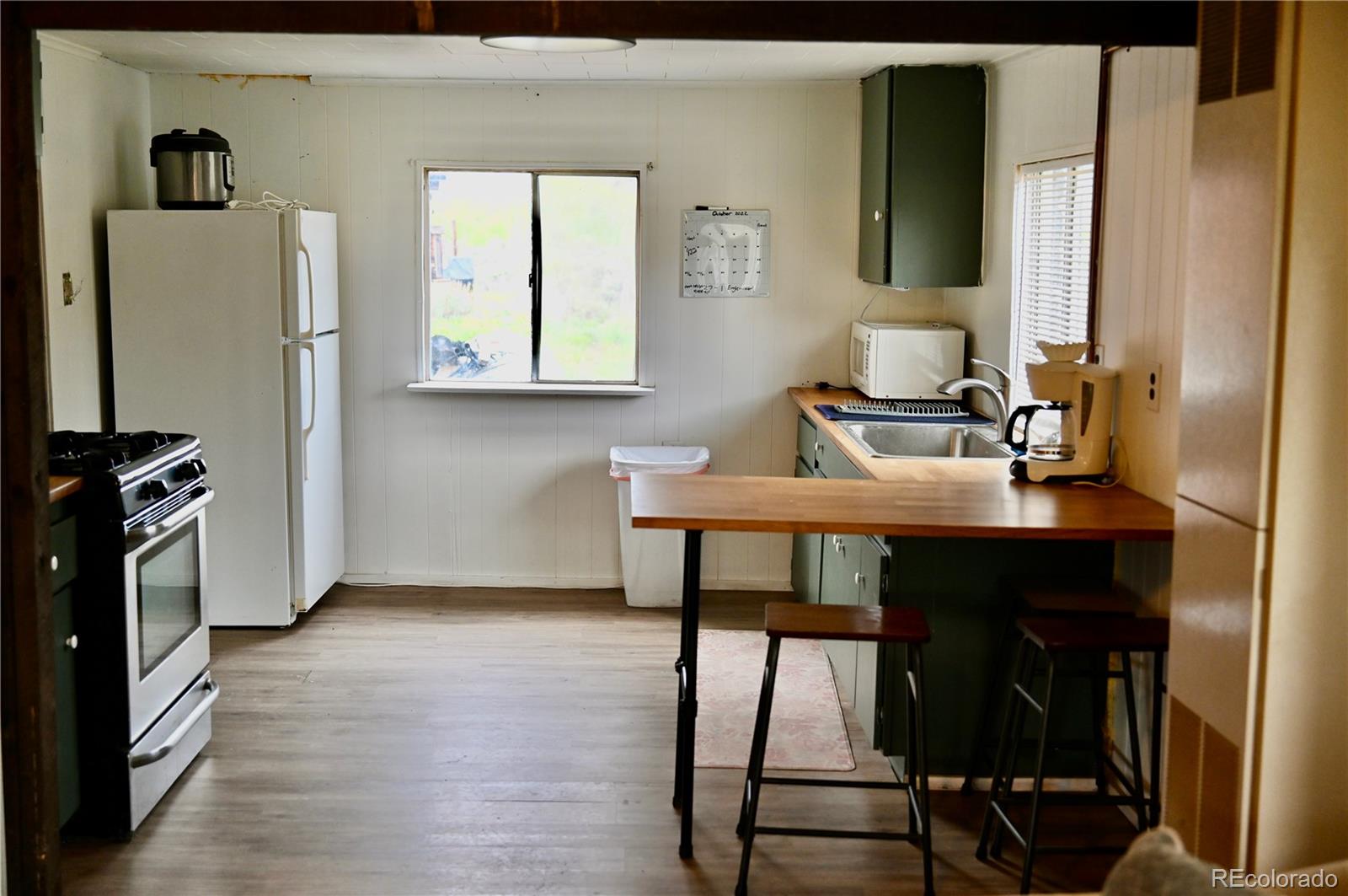 1516 Heeney Road Silverthorne, CO 80498 - Photo 9 of 16 a workspace with furniture and window