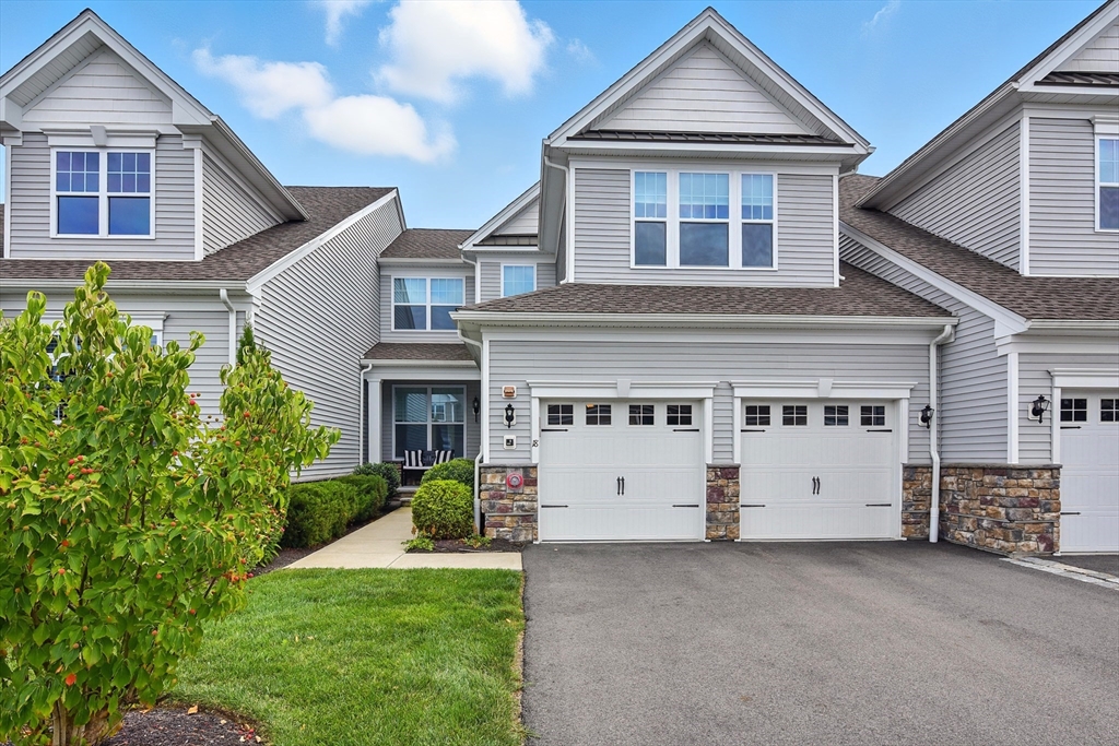 18 Lansing Way, Unit 18 Millis, MA 02054 - Photo 1 of 38