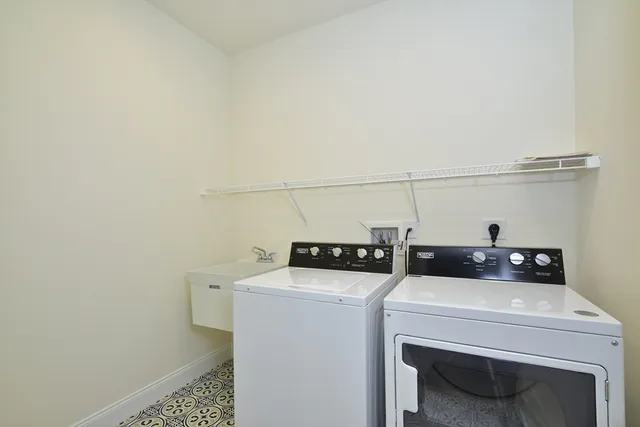 $799,000 | 18 Lansing Way, Unit 18, Millis, MA 02054