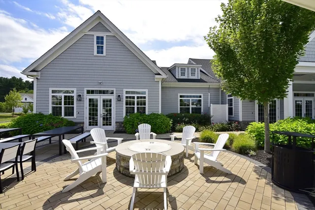 $799,000 | 18 Lansing Way, Unit 18, Millis, MA 02054