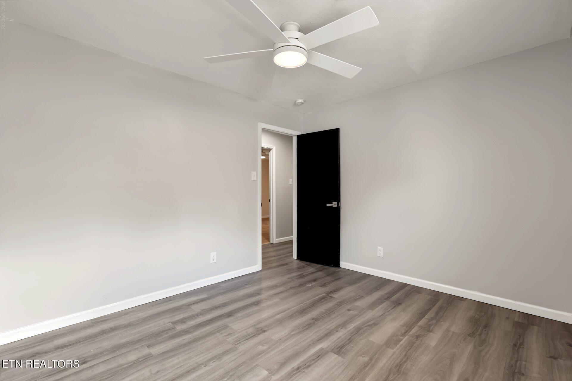 14 Cooper Lane Oak Ridge, TN 37830 - Photo 28 of 40 28_beyc6ab42abe6472d