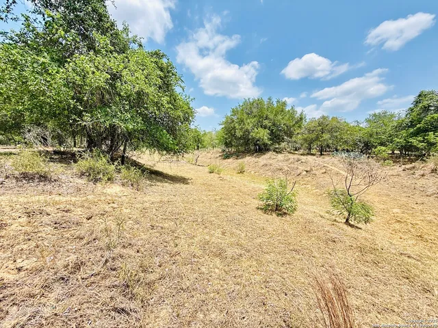 $1,400,000 | 1657 County Road 434, Stockdale, TX 78160