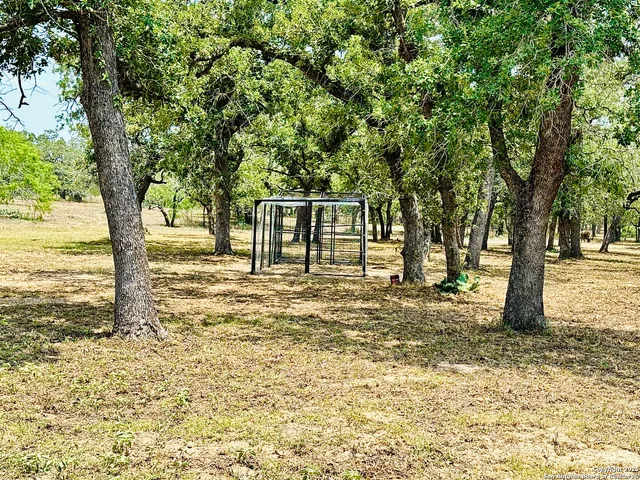 $1,400,000 | 1657 County Road 434, Stockdale, TX 78160