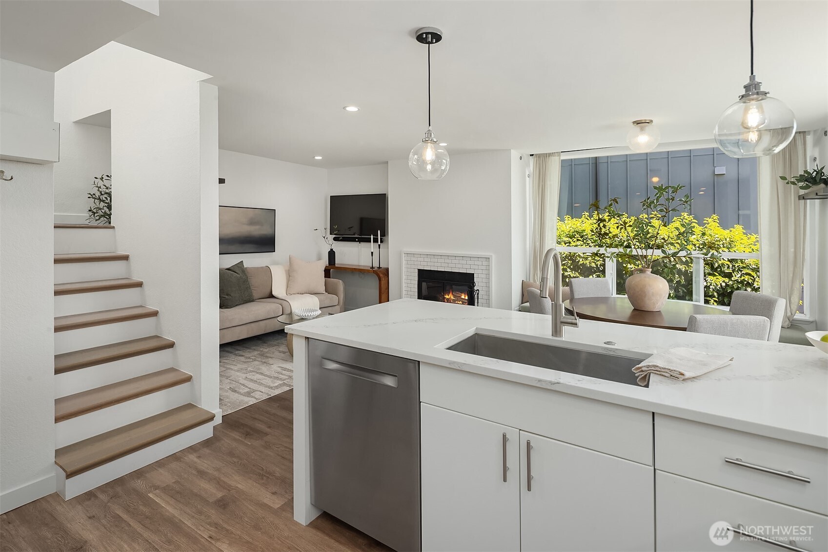 756 North 72nd Street, Unit 204 Seattle, WA 98103 - Photo 9 of 24