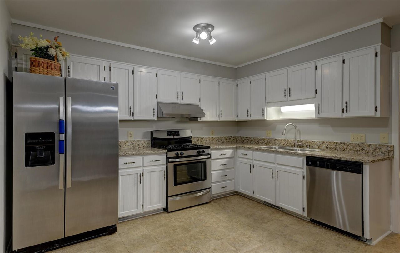 6329 Rushingbrook Drive Raleigh, NC 27612 - Photo 9 of 30 Kitchen