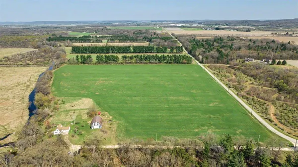 $525,000 | 7571 McKinney Road, Mazomanie, WI 53560