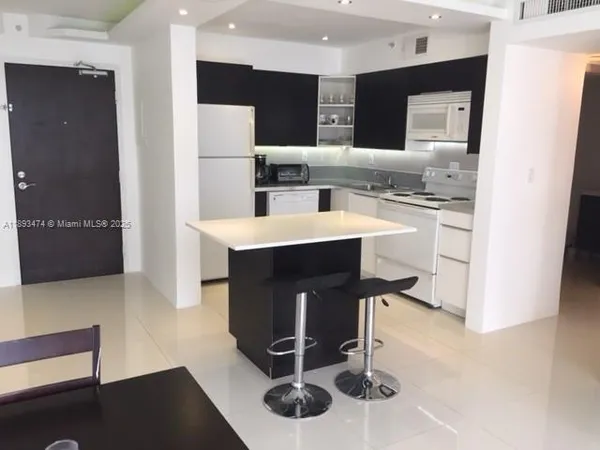 $3,100 | 1500 Bay Road, Unit 758S, Miami Beach, FL 33139