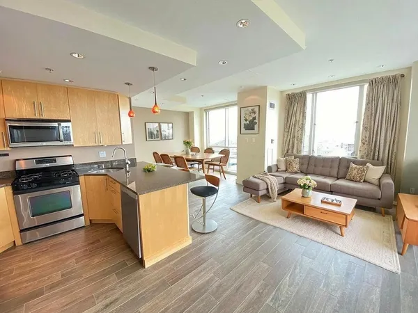 $5,700 | 1 Nassau Street, Unit 2209, Boston, MA 02111